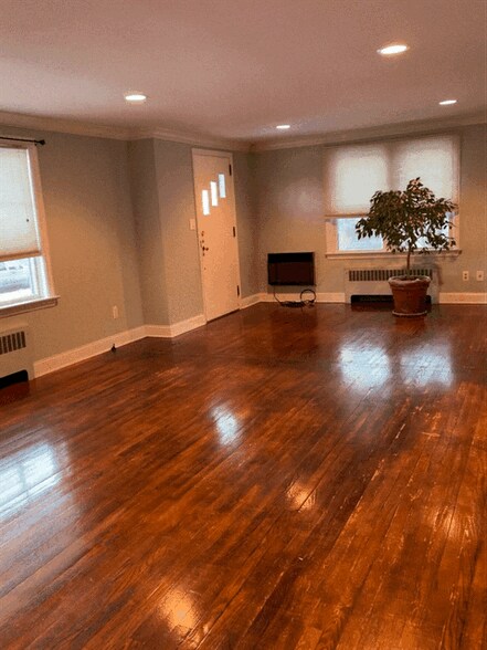 Building Photo - 33 Gorham Pl