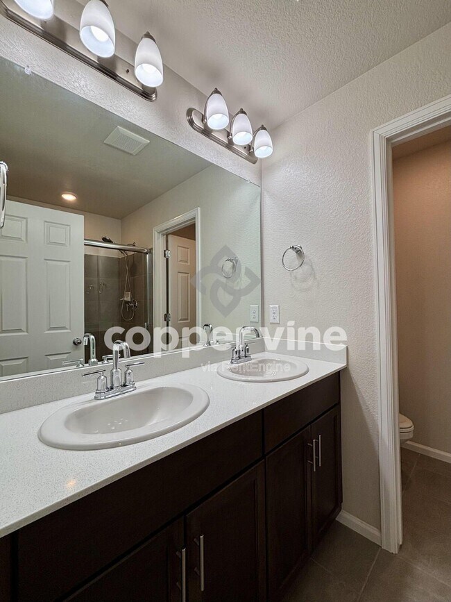 Building Photo - 1163 S Walden Ct