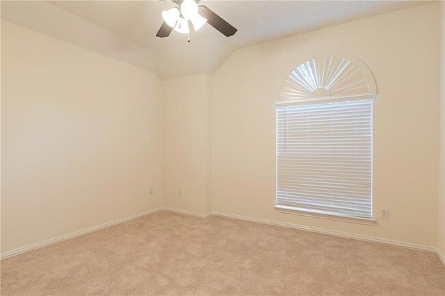 Building Photo - 2108 Monticello Cir