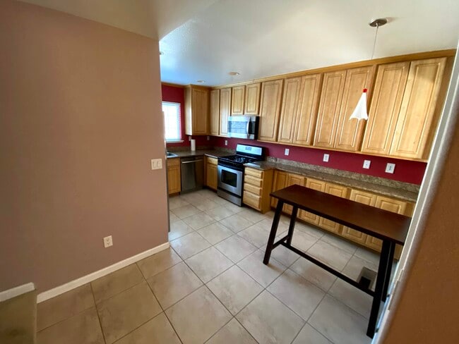 Building Photo - 624 Antioch Terrace