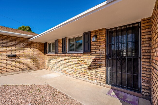 Building Photo - 3bed/2bath with pool in Scottsdale Highlands!