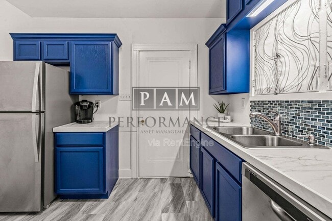 Building Photo - 2400 N 56th St