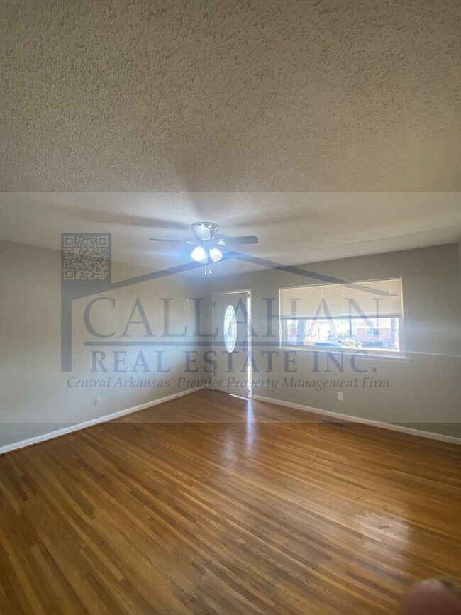 Building Photo - 303 S Longfield Ave