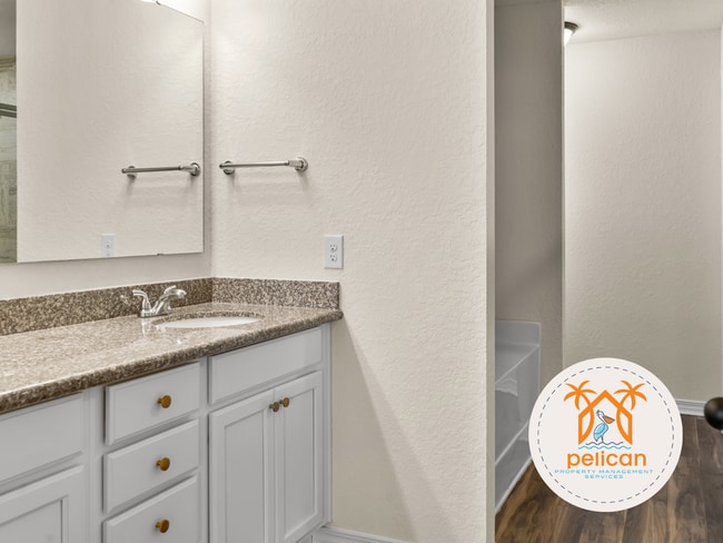 Building Photo - Move-In Ready Home in a Desirable Community