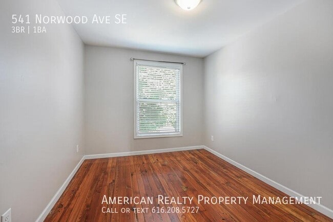 Building Photo - 541 Norwood Ave SE