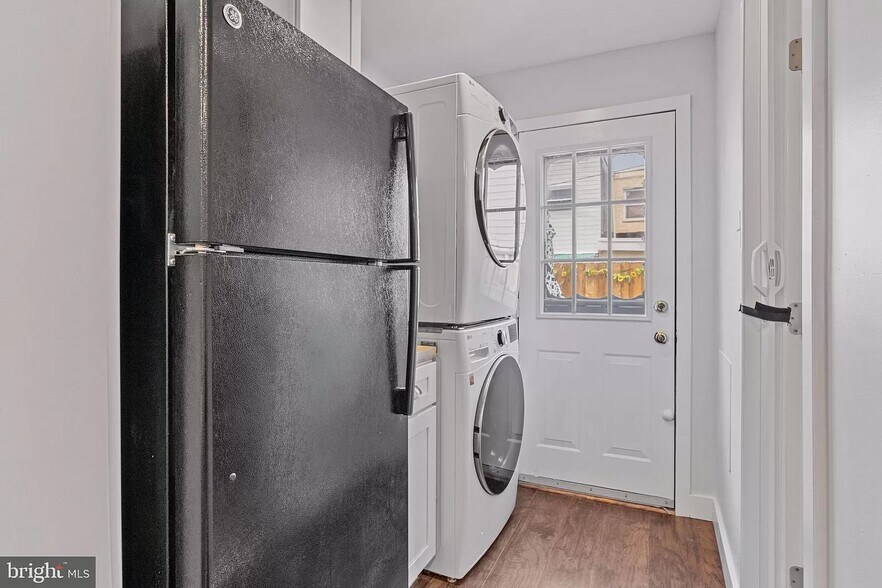 Building Photo - 2846 Almond St