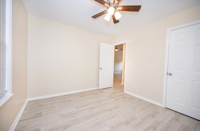 Building Photo - 1782 Dogwood Rd