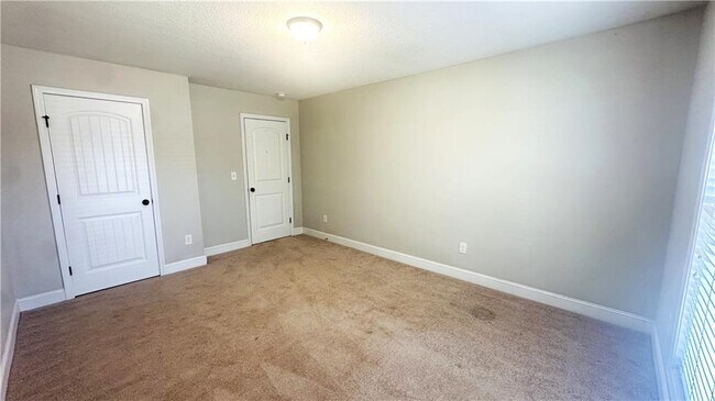 Building Photo - 668 River Mist Cir