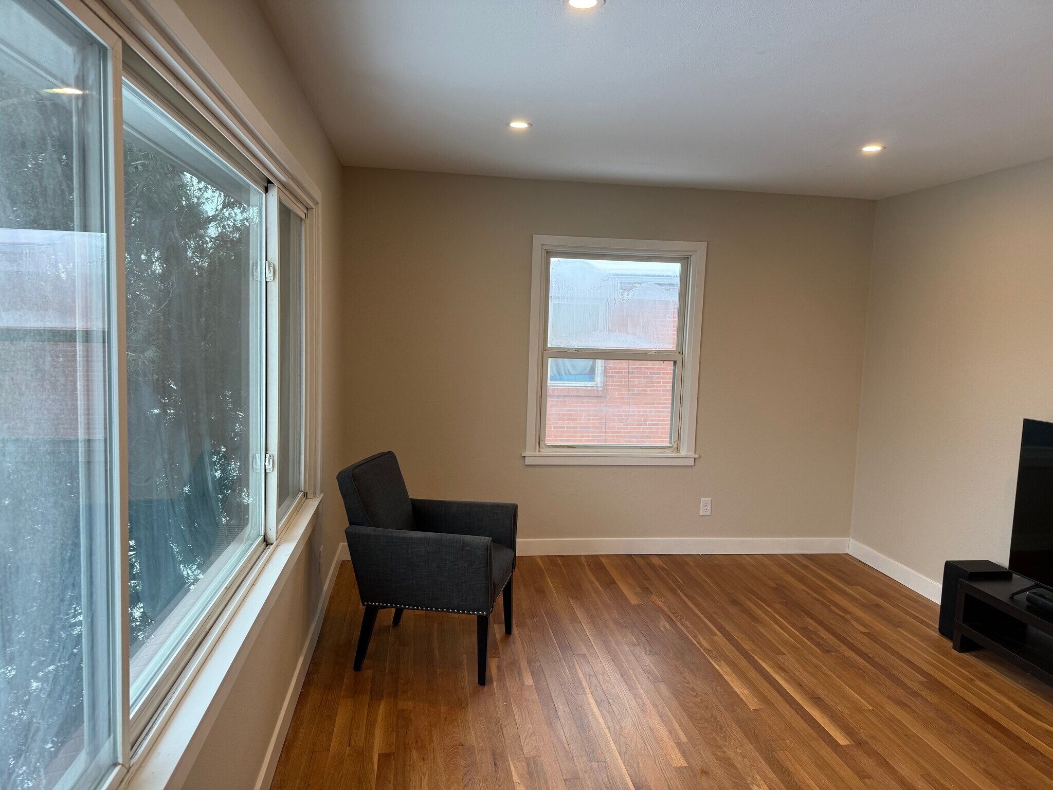 Living Room - 1213 S Midvale Blvd