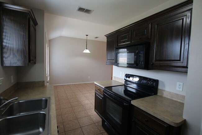 Building Photo - 16988 Loring Ln