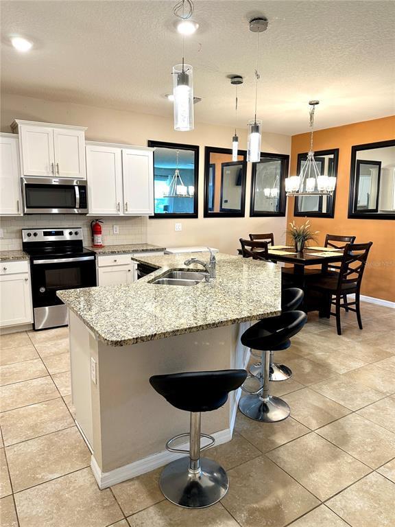 Building Photo - 7684 Stonebrook Cir