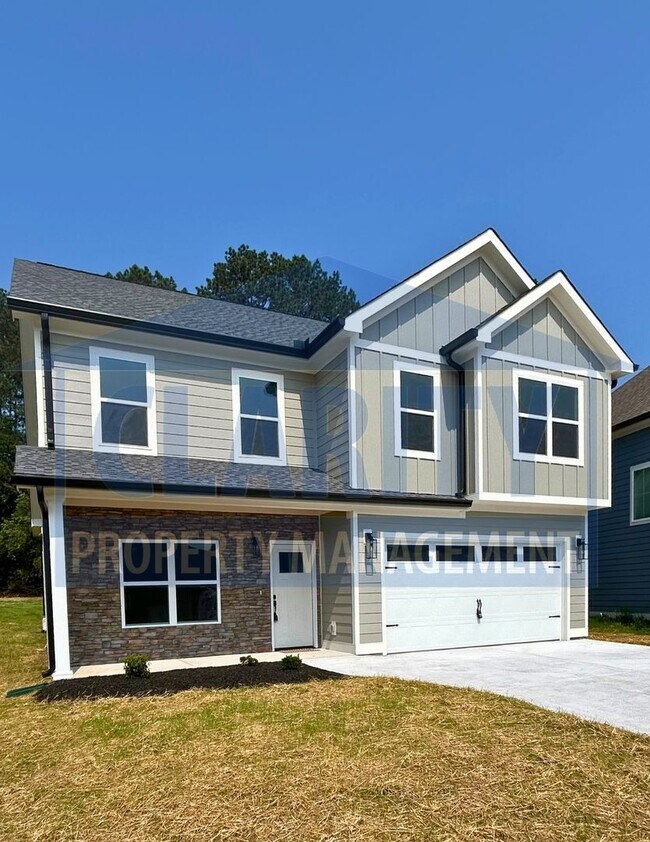 Primary Photo - Spacious 4-bedroom home in prime Cleveland...
