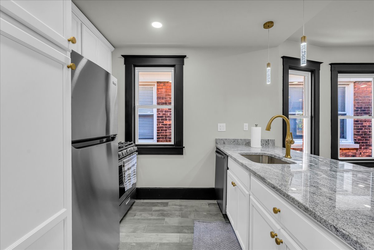 Building Photo - 5238 Commonwealth St