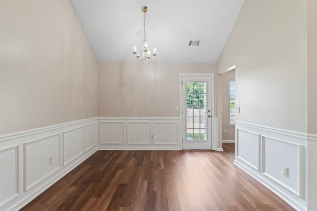 Building Photo - 1650 Deer Crossing Terrace
