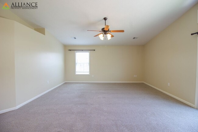 Building Photo - Beautiful Home on Corner Lot!