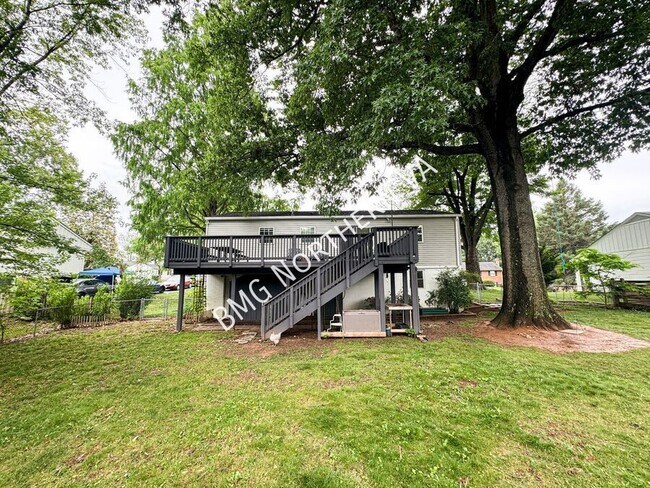Building Photo - 311 Prospect Dr SW