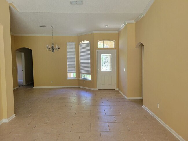 Building Photo - ***TWO WEEKS FREE*** Spacious 3 bed 2 bath Home for rent!