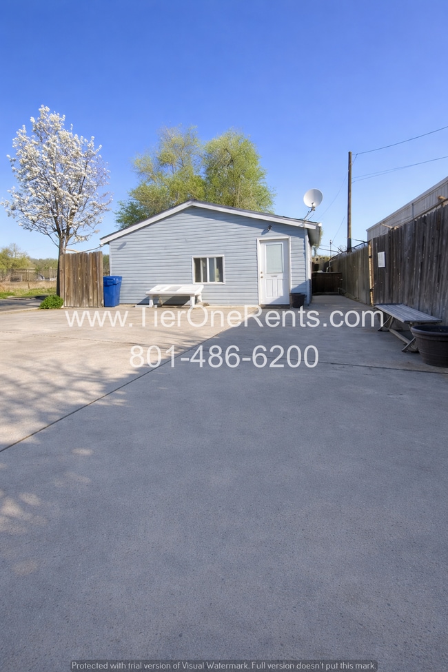 Building Photo - **FREE RENT for the rest of MAY**