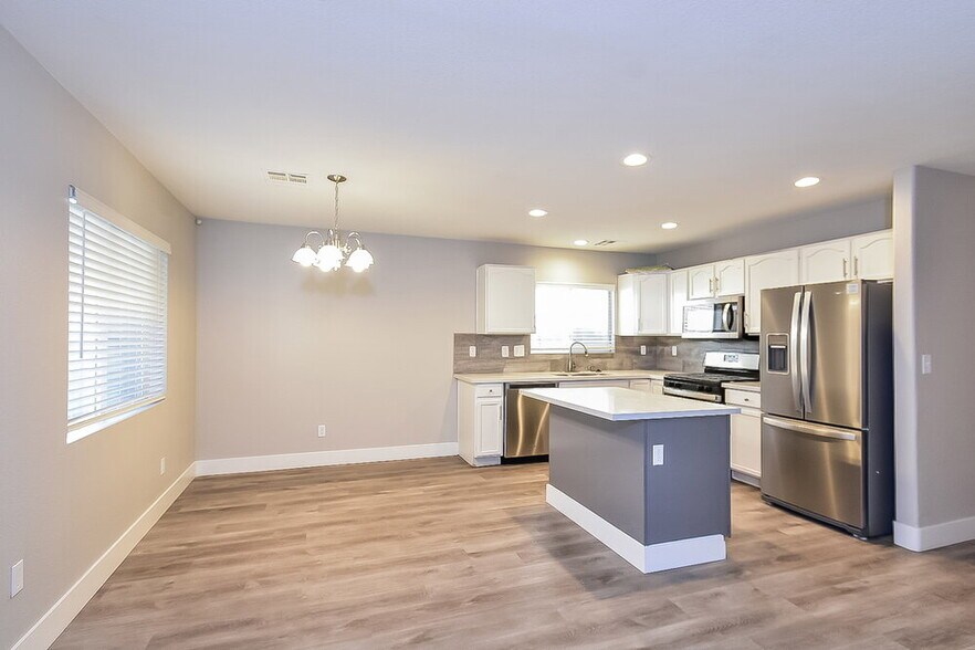 Building Photo - 5159 Mineral Lake Dr