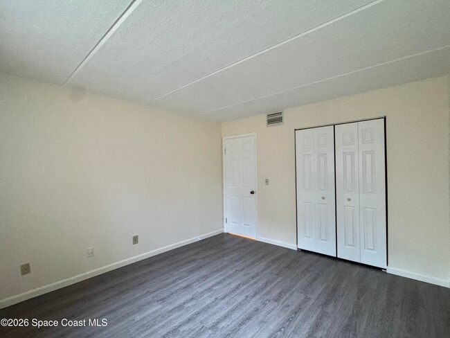 Building Photo - 2673 Golf Lake Cir