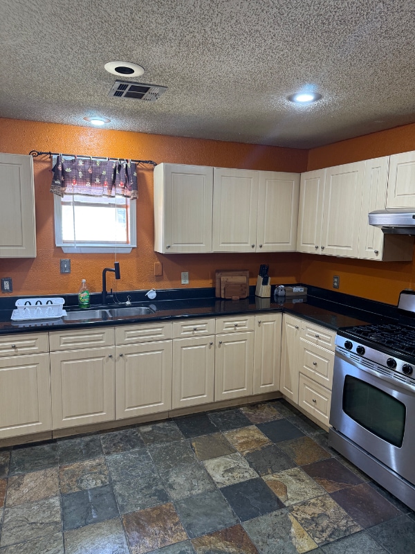 Building Photo - 1330 Horace St