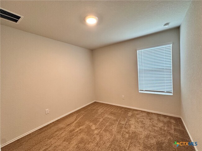 Building Photo - 101 Calgary Ln