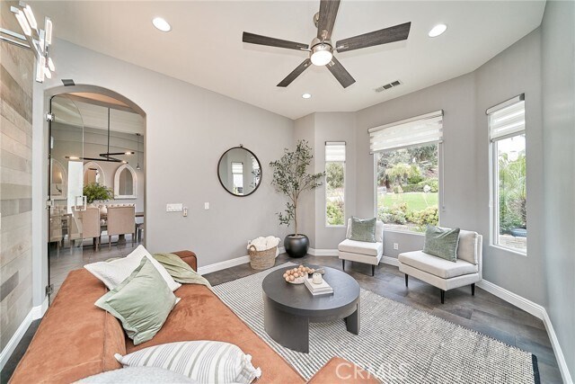 Building Photo - 30480 Sparkle Dr