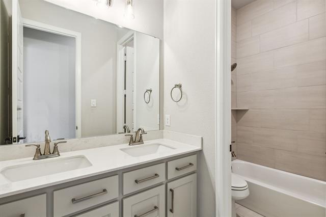 Building Photo - 2232 Grey September St