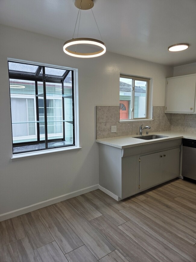 Building Photo - 44 Santa Elena Ave