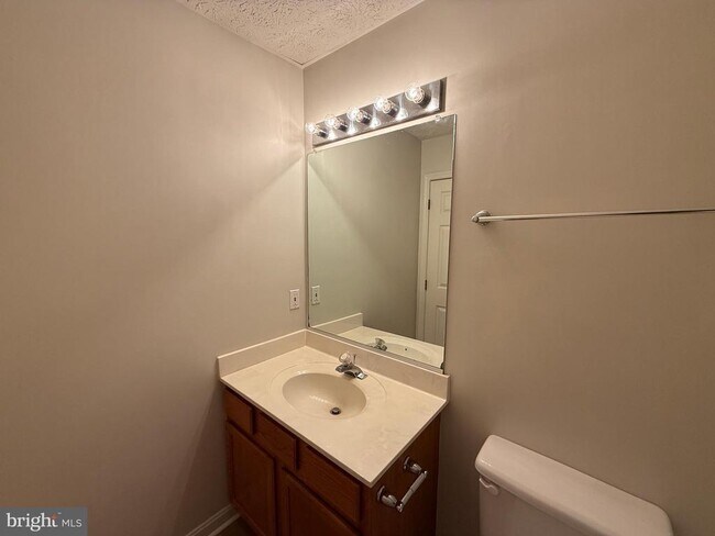 Building Photo - 10506 Boxmeer Ct