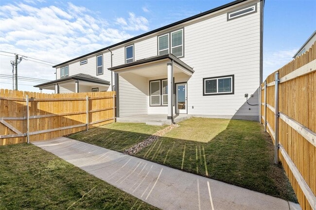 Building Photo - 1955 Settlers Glen Dr