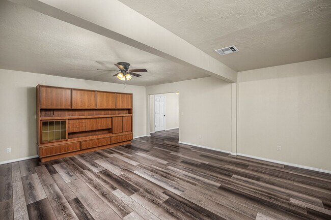 Building Photo - 1702 NW 45th St