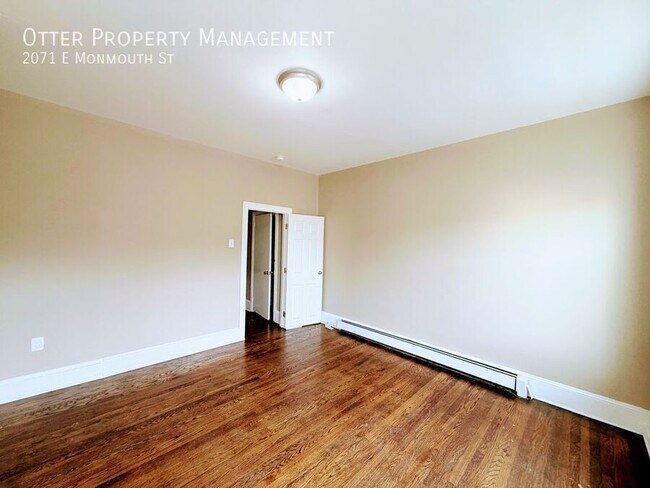 Building Photo - 2071 E Monmouth St
