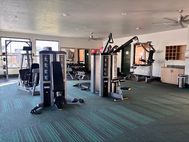 Building Photo - 1535 E 320 S