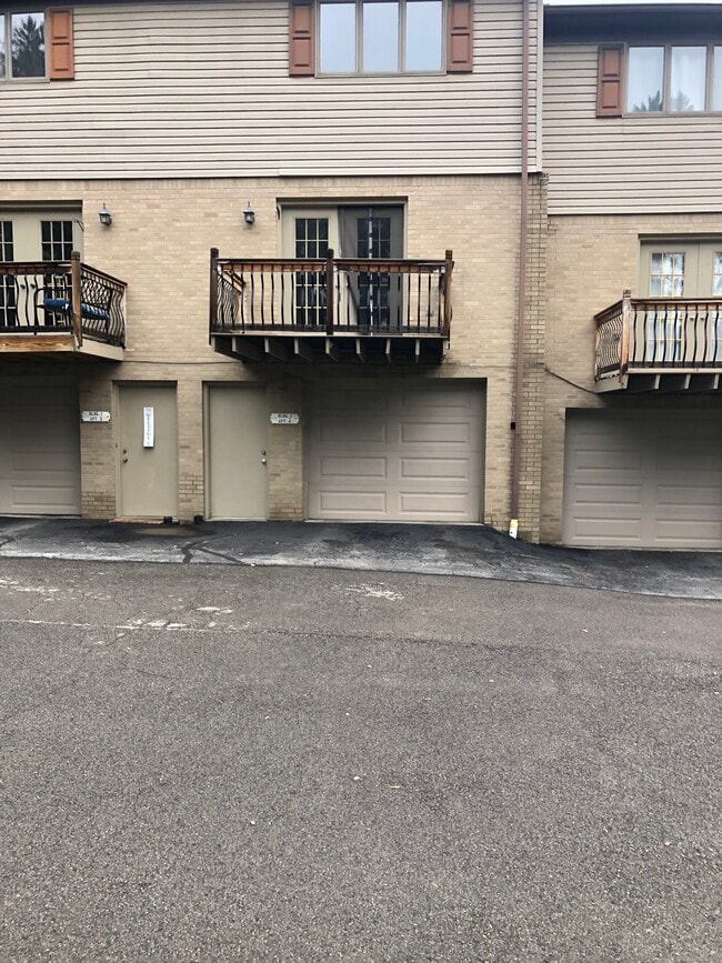 Building Photo - 3557 Brodhead Rd