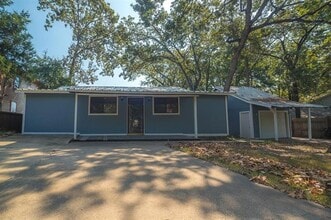 Building Photo - 115 Cottonwood Trail