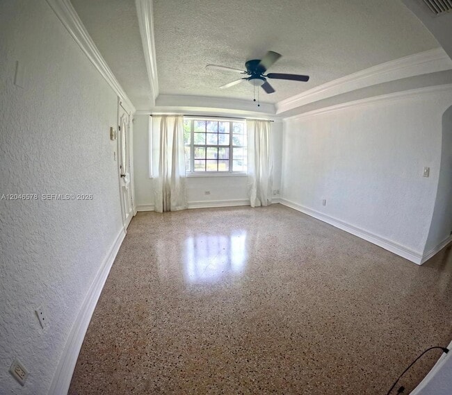 Building Photo - 5720 SW 38th Ct