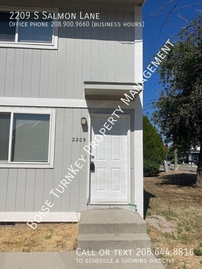 Building Photo - 2209 S Salmon Ln