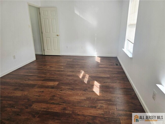 Building Photo - 2267 Waterbridge Dr