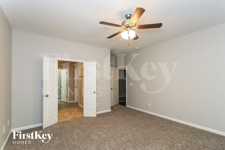 Building Photo - 4930 Whisper Creek Ct