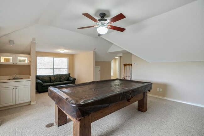 Building Photo - 9631 Bavaria Dr