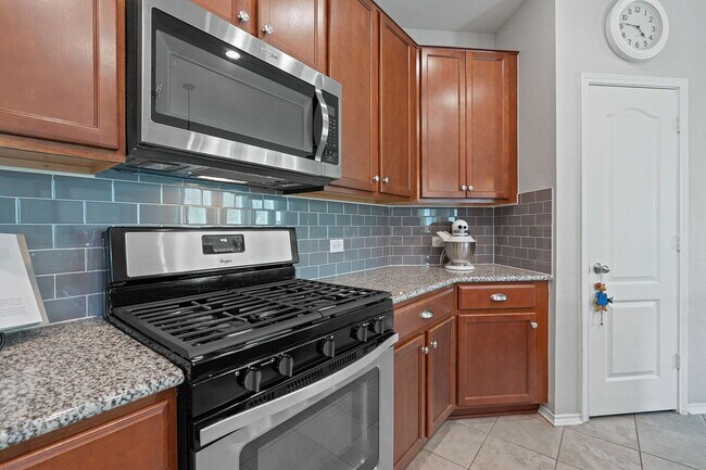 Building Photo - 476 Sheepshank Dr