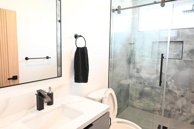 Building Photo - 20515 Madrona Ave