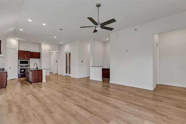 Building Photo - 15342 Majestic Knight Dr