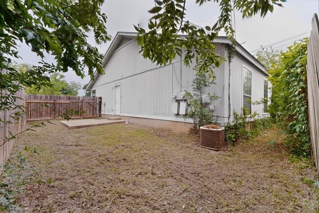 Building Photo - 1113 Woodlief Trail