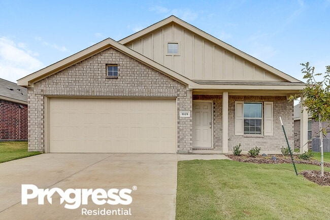 Primary Photo - 1029 Crestview Dr