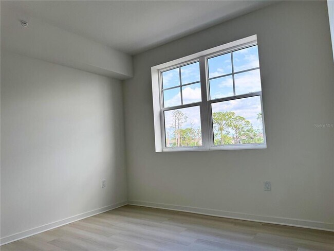 Building Photo - 5592 Pga Blvd