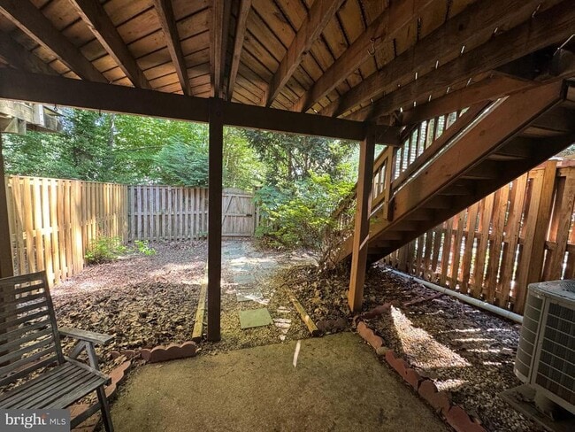 Building Photo - 5737 Walnut Wood Ln