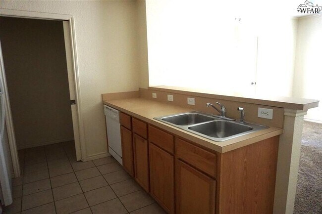 Building Photo - Red Bluff Terrace