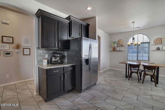 Building Photo - 7305 Golden Sage Dr